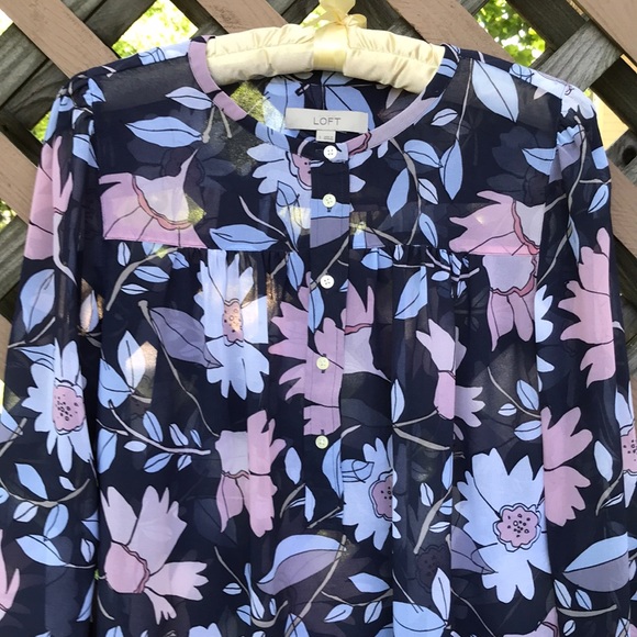 🌸HP🌸LOFT SHEER FLORAL BLOUSE - Picture 2 of 7